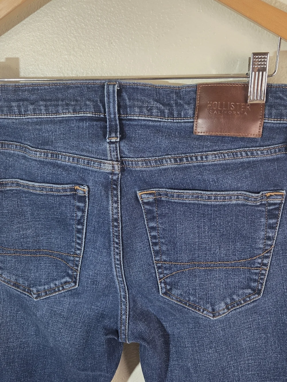 Hollister Men’s Athletic Skinny Jeans 29x30 Blue Wash Advanced Stretch Denim - Picture 8 of 13